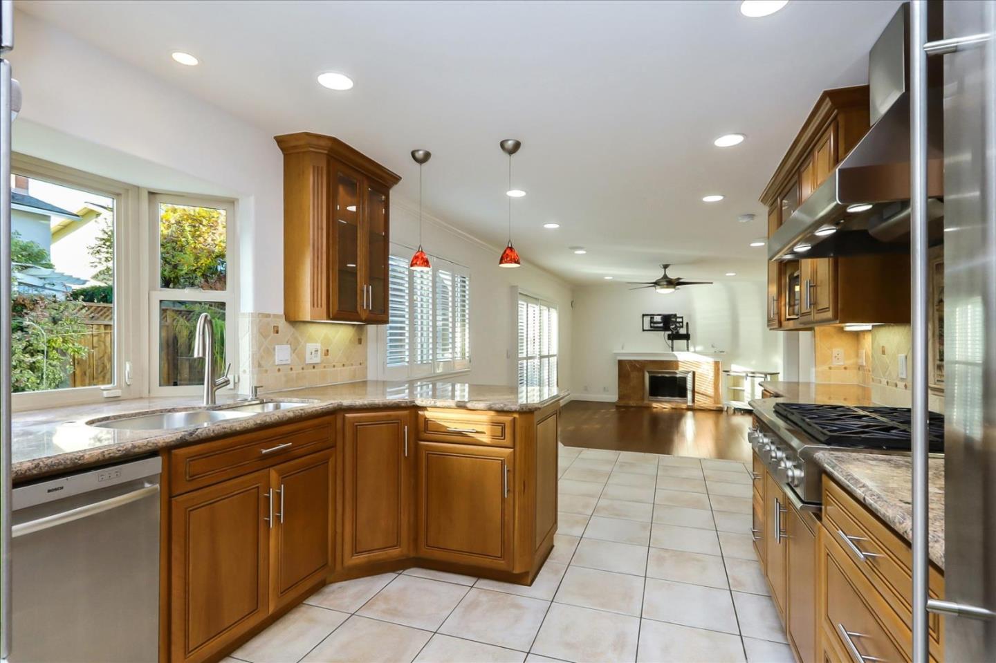 Detail Gallery Image 9 of 44 For 249 Purple Glen Dr, San Jose,  CA 95119 - 5 Beds | 3 Baths
