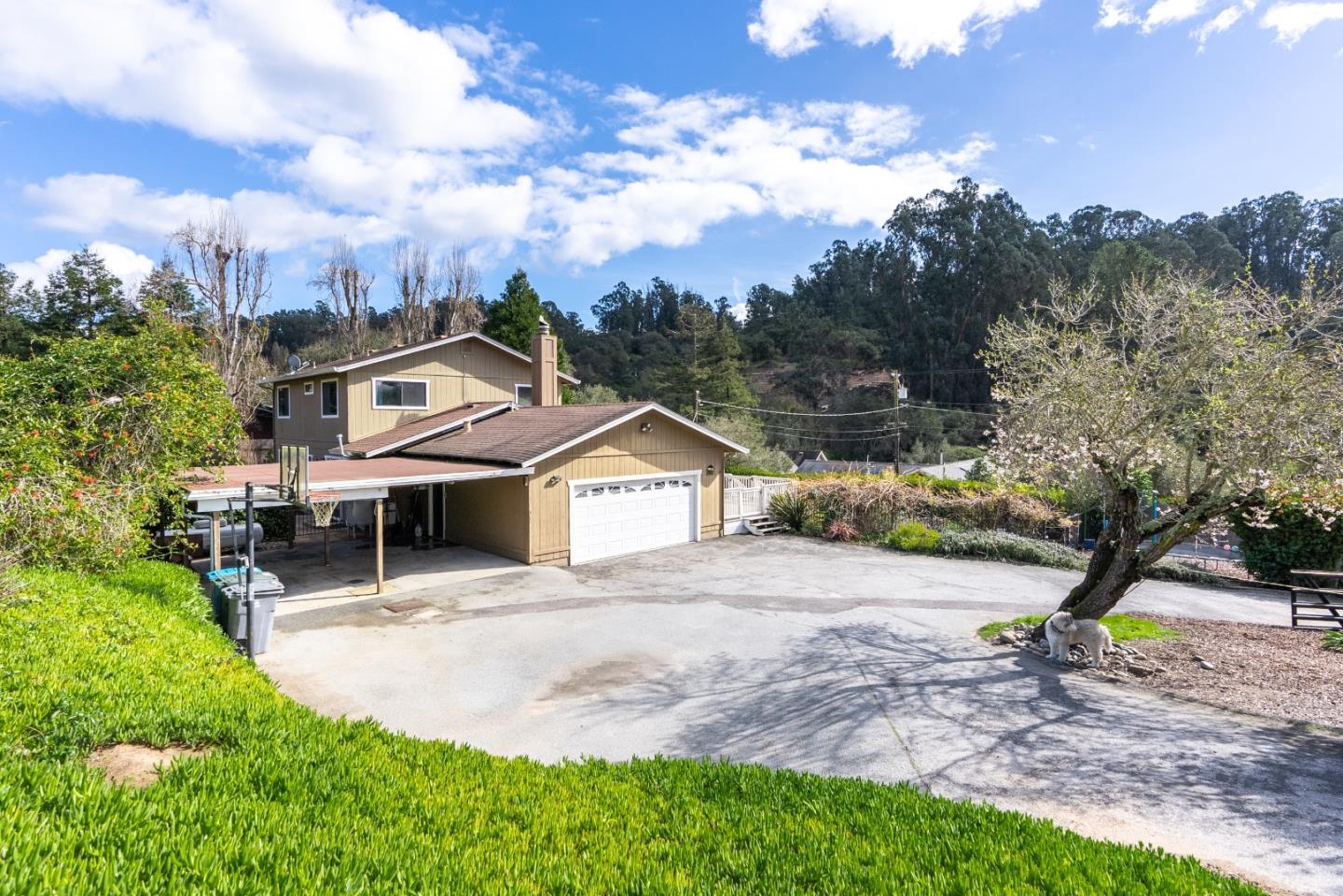 Detail Gallery Image 1 of 30 For 390 Seely Ave, Aromas,  CA 95004 - 4 Beds | 3 Baths