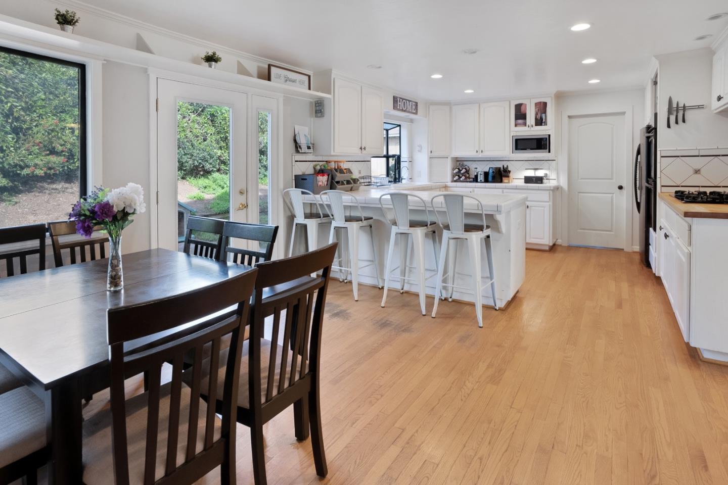 Detail Gallery Image 12 of 30 For 390 Seely Ave, Aromas,  CA 95004 - 4 Beds | 3 Baths