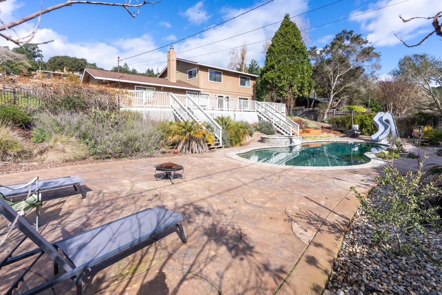 Detail Gallery Image 3 of 30 For 390 Seely Ave, Aromas,  CA 95004 - 4 Beds | 3 Baths