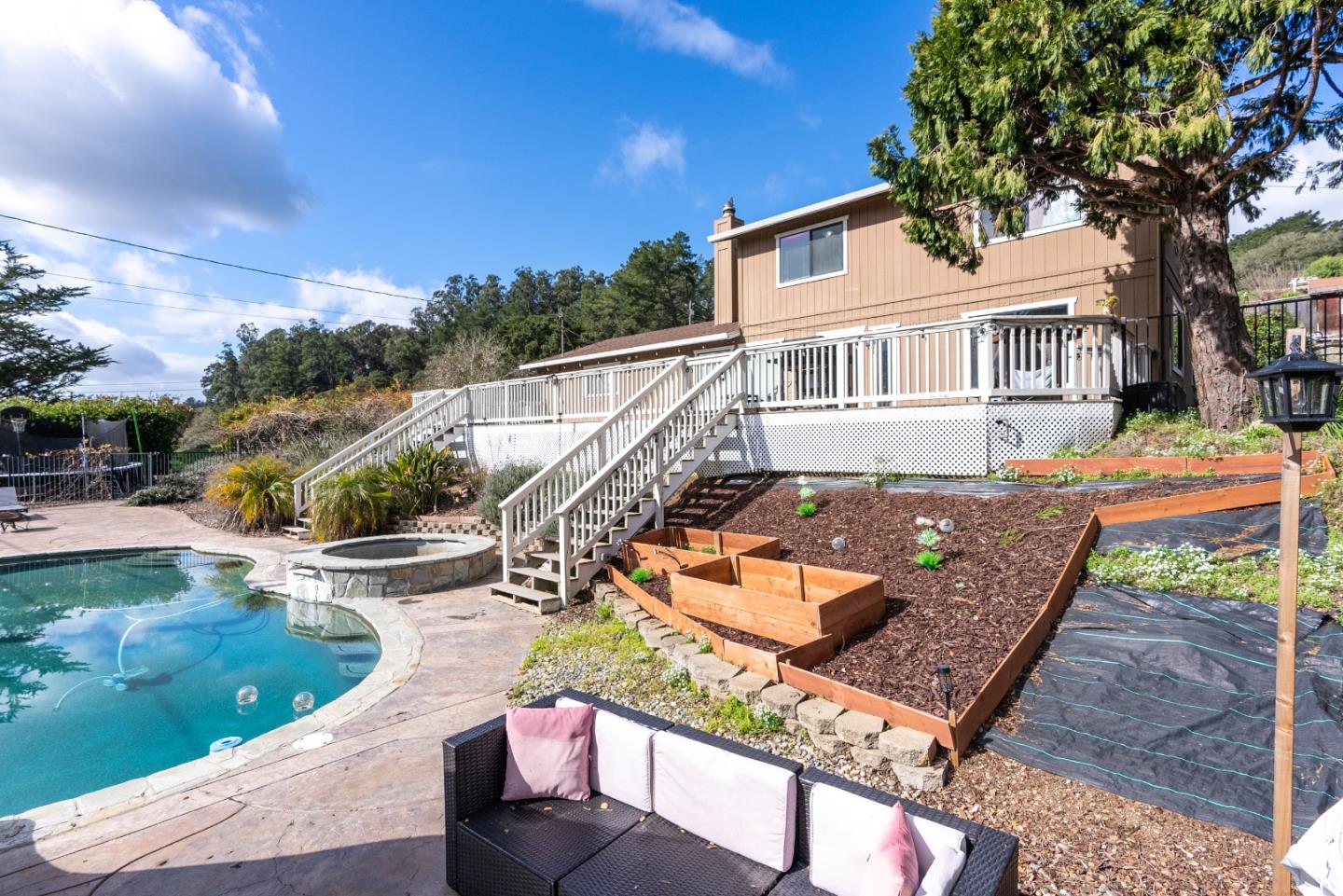 Detail Gallery Image 6 of 30 For 390 Seely Ave, Aromas,  CA 95004 - 4 Beds | 3 Baths