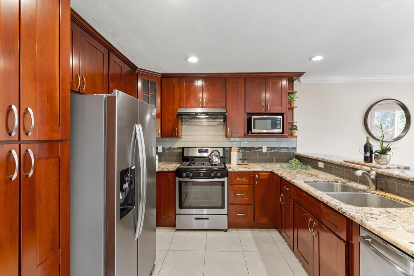 Detail Gallery Image 17 of 54 For 20032 Northcrest Sq, Cupertino,  CA 95014 - 3 Beds | 2 Baths