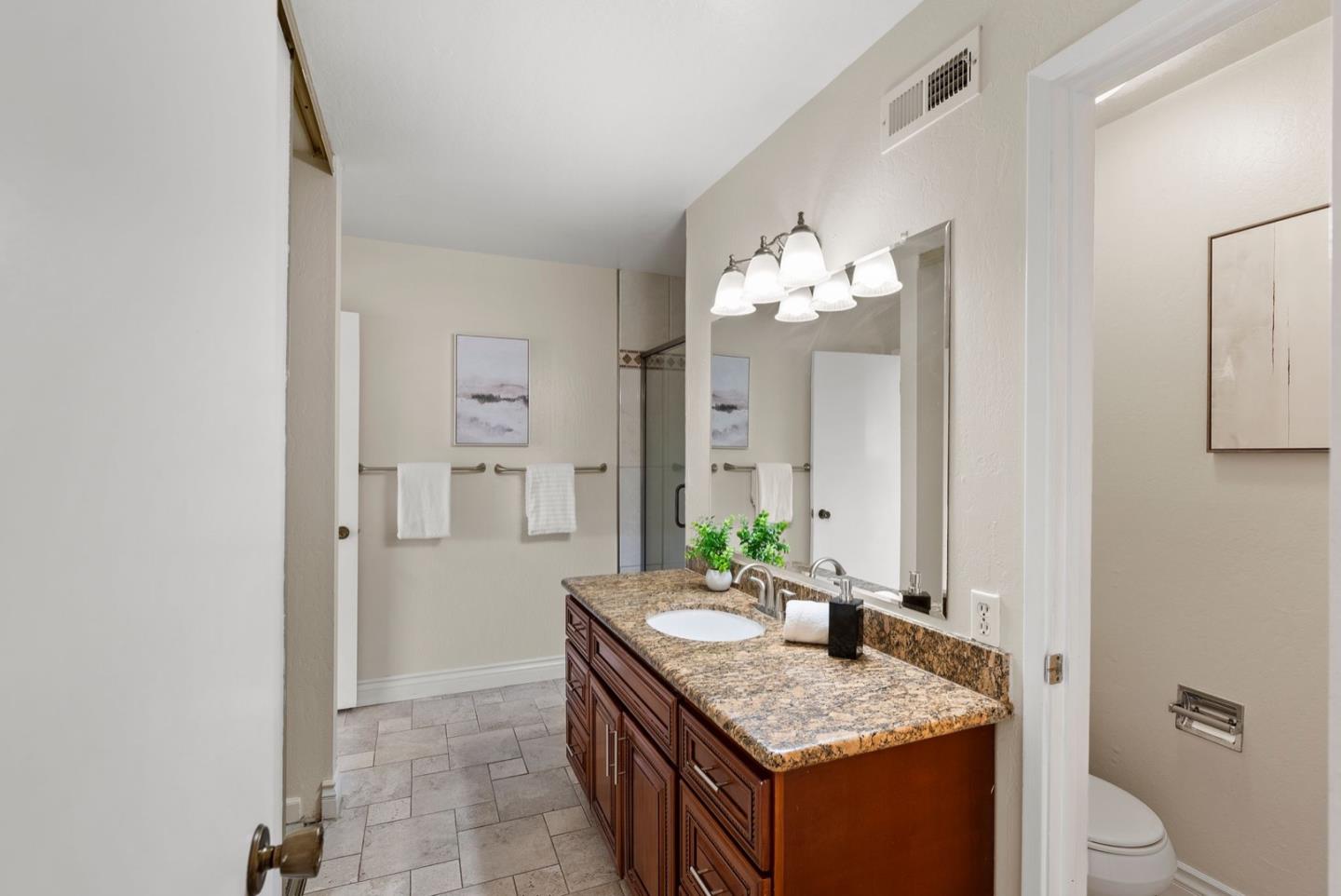 Detail Gallery Image 31 of 54 For 20032 Northcrest Sq, Cupertino,  CA 95014 - 3 Beds | 2 Baths
