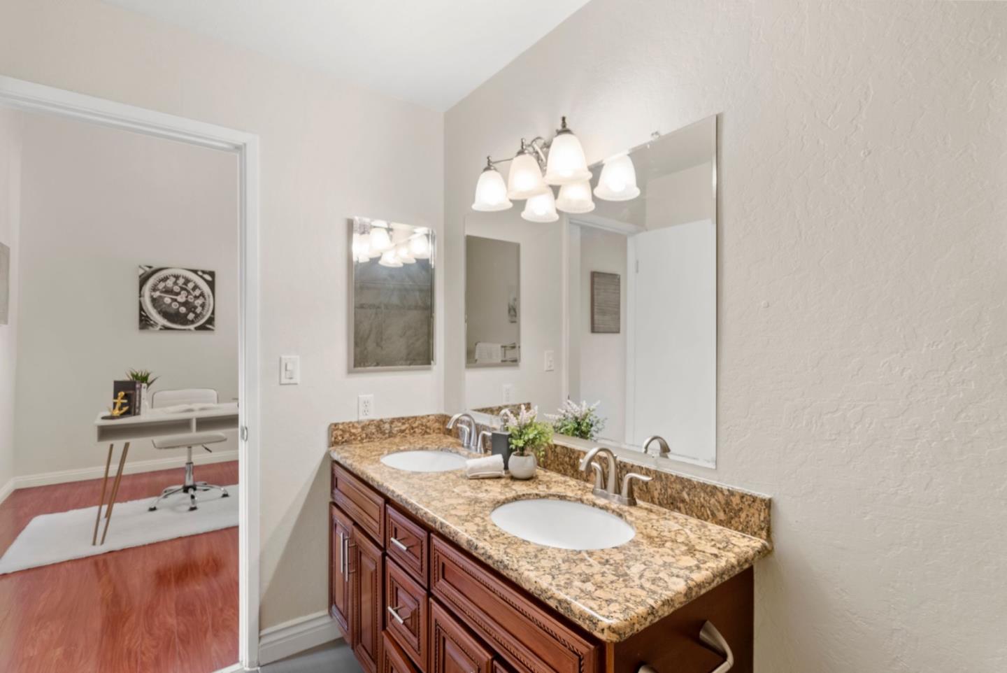 Detail Gallery Image 35 of 54 For 20032 Northcrest Sq, Cupertino,  CA 95014 - 3 Beds | 2 Baths