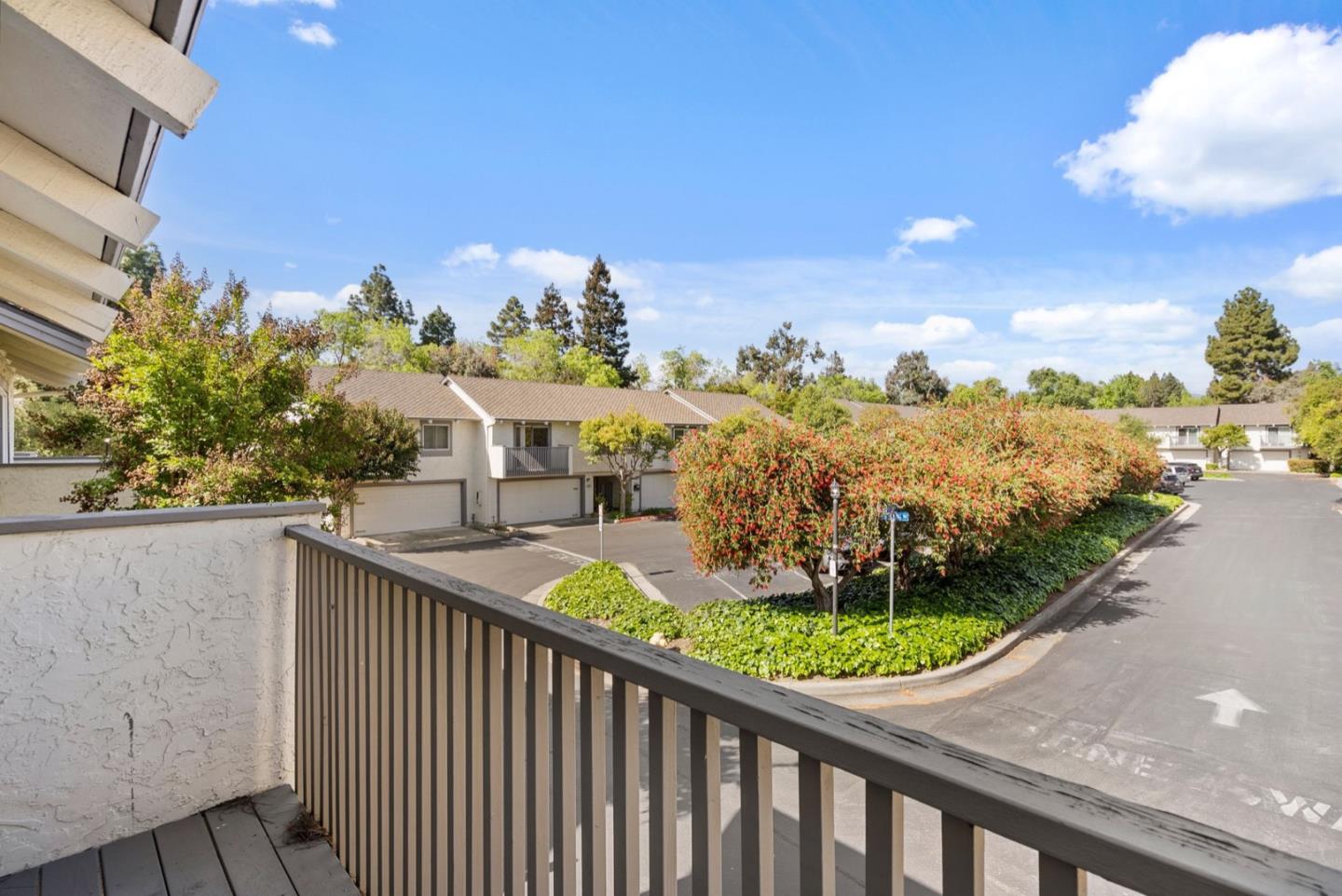 Detail Gallery Image 41 of 54 For 20032 Northcrest Sq, Cupertino,  CA 95014 - 3 Beds | 2 Baths