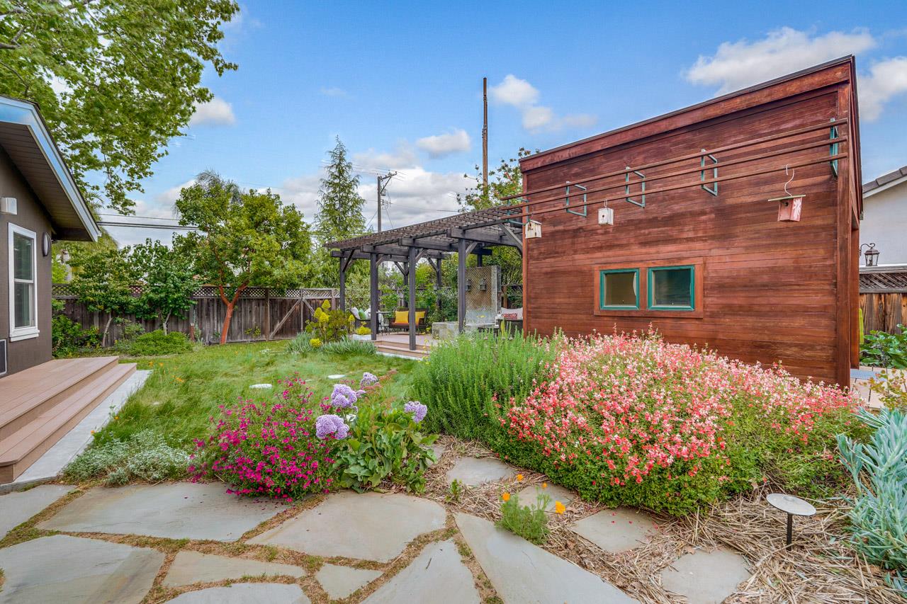 Detail Gallery Image 15 of 43 For 12714 Camrose Ave, Saratoga,  CA 95070 - 4 Beds | 2 Baths
