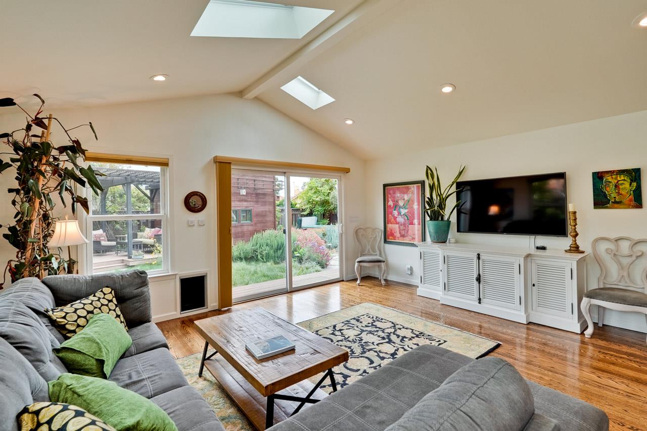 Detail Gallery Image 30 of 43 For 12714 Camrose Ave, Saratoga,  CA 95070 - 4 Beds | 2 Baths
