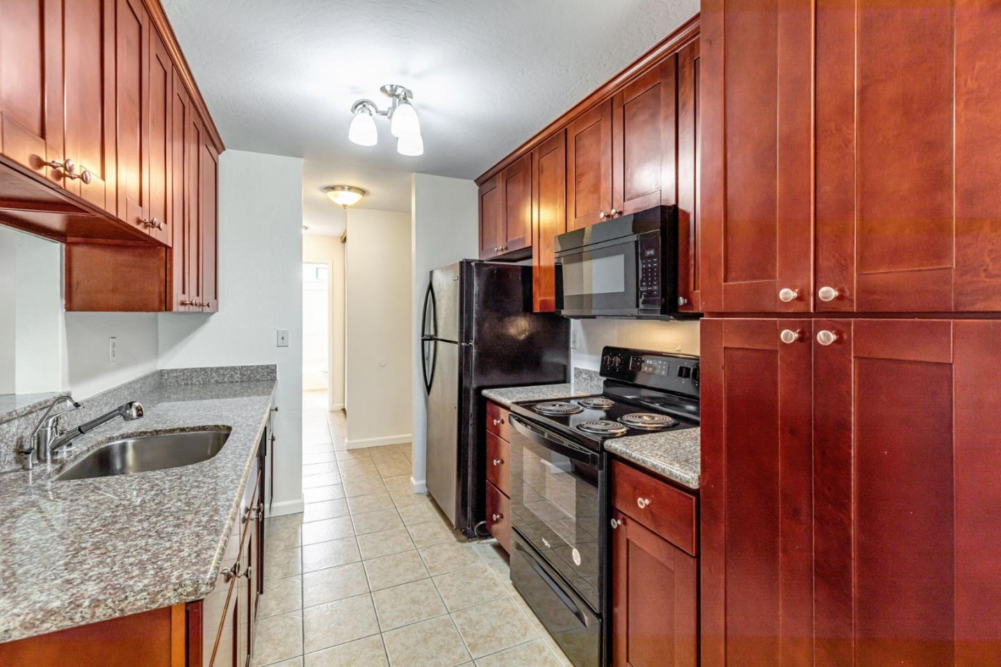 Detail Gallery Image 12 of 34 For 8155 Westwood Dr #13,  Gilroy,  CA 95020 - 1 Beds | 1 Baths