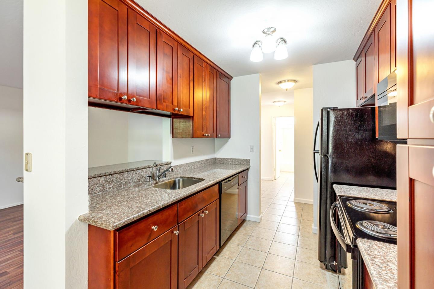 Detail Gallery Image 13 of 34 For 8155 Westwood Dr #13,  Gilroy,  CA 95020 - 1 Beds | 1 Baths