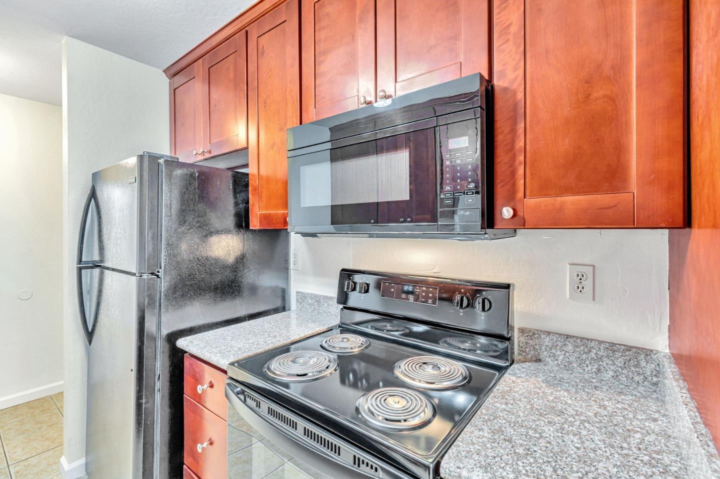 Detail Gallery Image 14 of 34 For 8155 Westwood Dr #13,  Gilroy,  CA 95020 - 1 Beds | 1 Baths