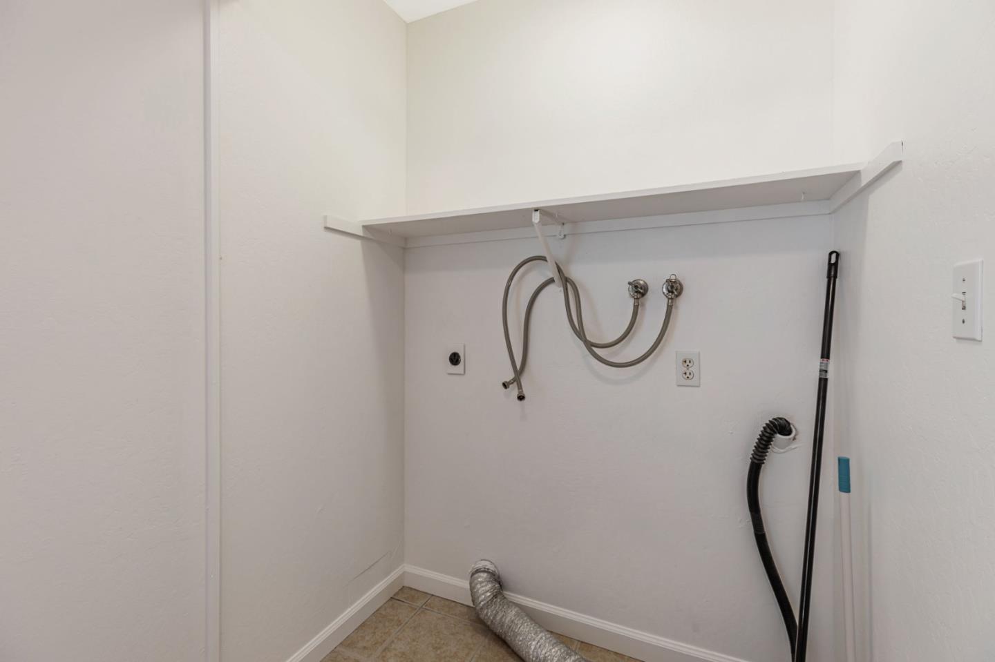 Detail Gallery Image 25 of 34 For 8155 Westwood Dr #13,  Gilroy,  CA 95020 - 1 Beds | 1 Baths