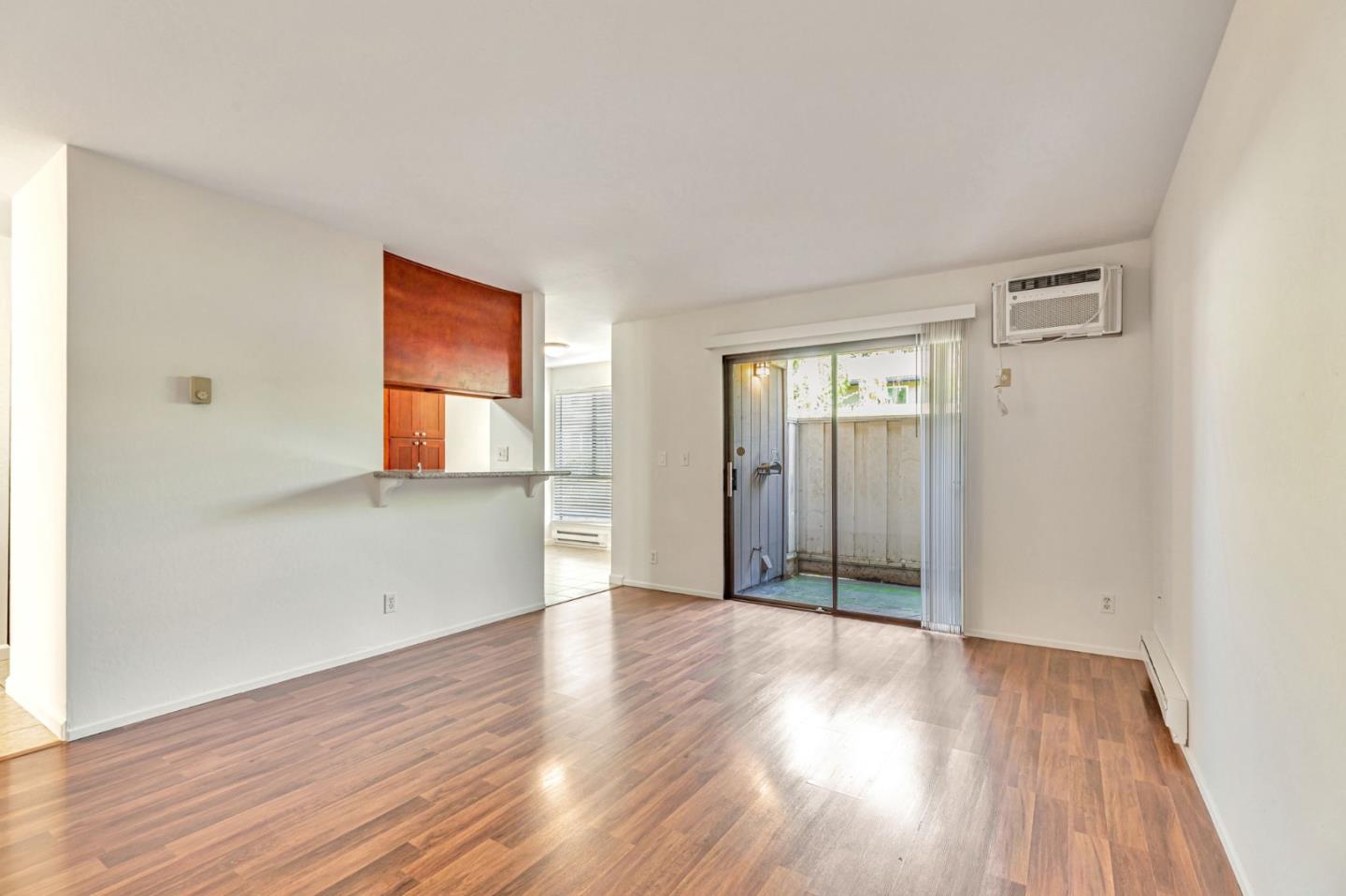 Detail Gallery Image 8 of 34 For 8155 Westwood Dr #13,  Gilroy,  CA 95020 - 1 Beds | 1 Baths