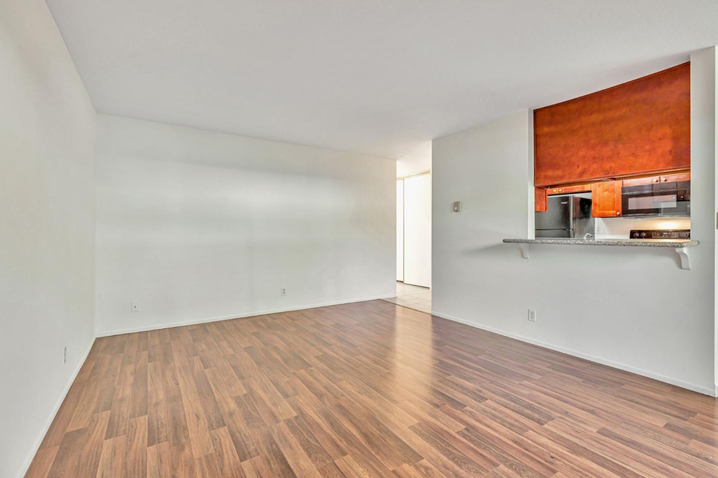 Detail Gallery Image 9 of 34 For 8155 Westwood Dr #13,  Gilroy,  CA 95020 - 1 Beds | 1 Baths