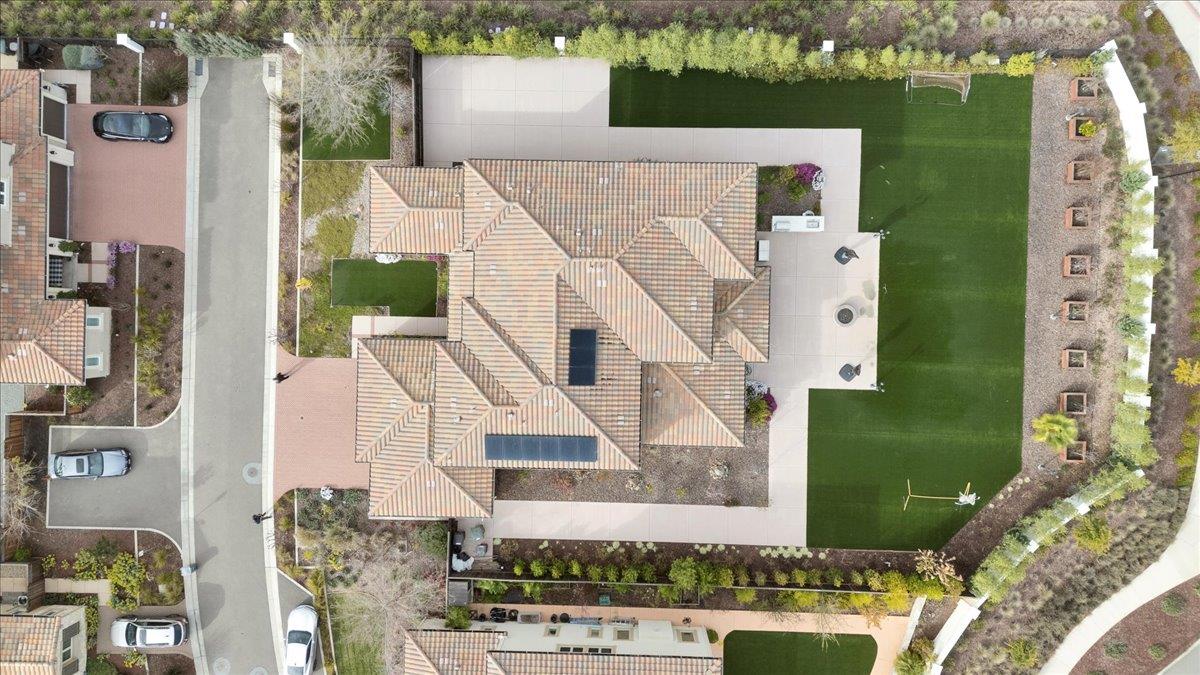 Detail Gallery Image 18 of 64 For 18665 Corte Paterna, Morgan Hill,  CA 95037 - 5 Beds | 5/1 Baths