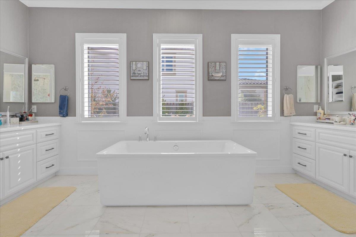 Detail Gallery Image 41 of 64 For 18665 Corte Paterna, Morgan Hill,  CA 95037 - 5 Beds | 5/1 Baths
