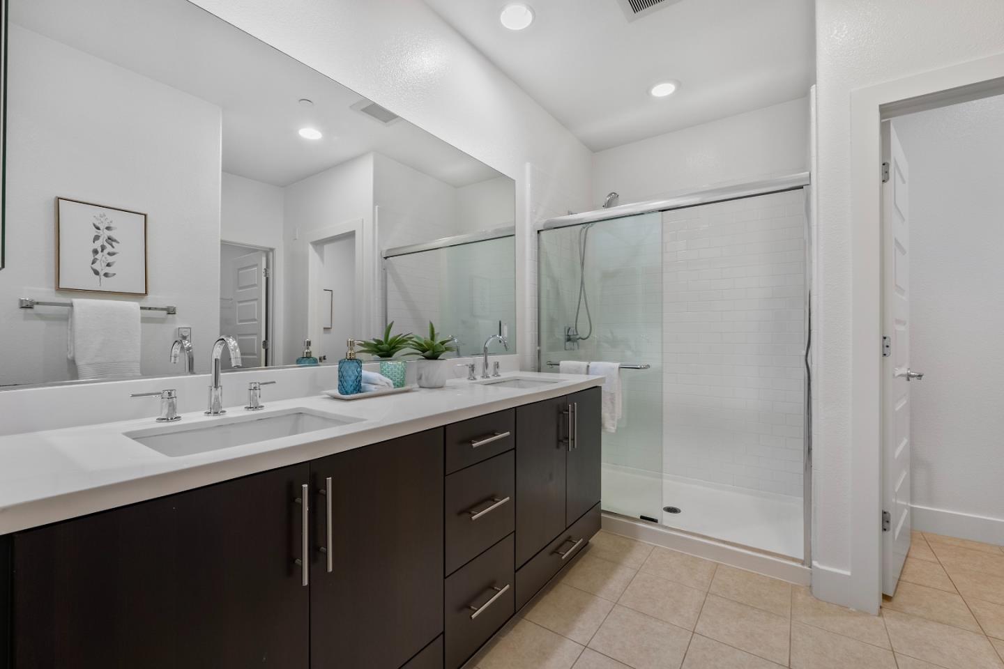 Detail Gallery Image 23 of 49 For 2412 Stearman Ct #6,  San Jose,  CA 95132 - 3 Beds | 2 Baths