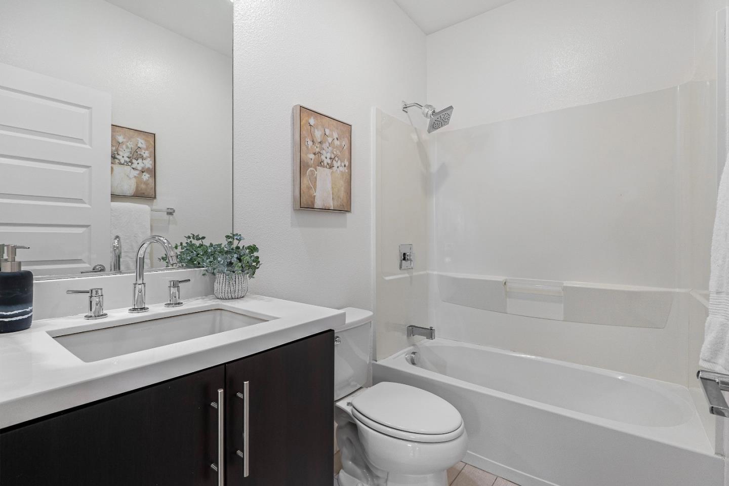 Detail Gallery Image 25 of 49 For 2412 Stearman Ct #6,  San Jose,  CA 95132 - 3 Beds | 2 Baths