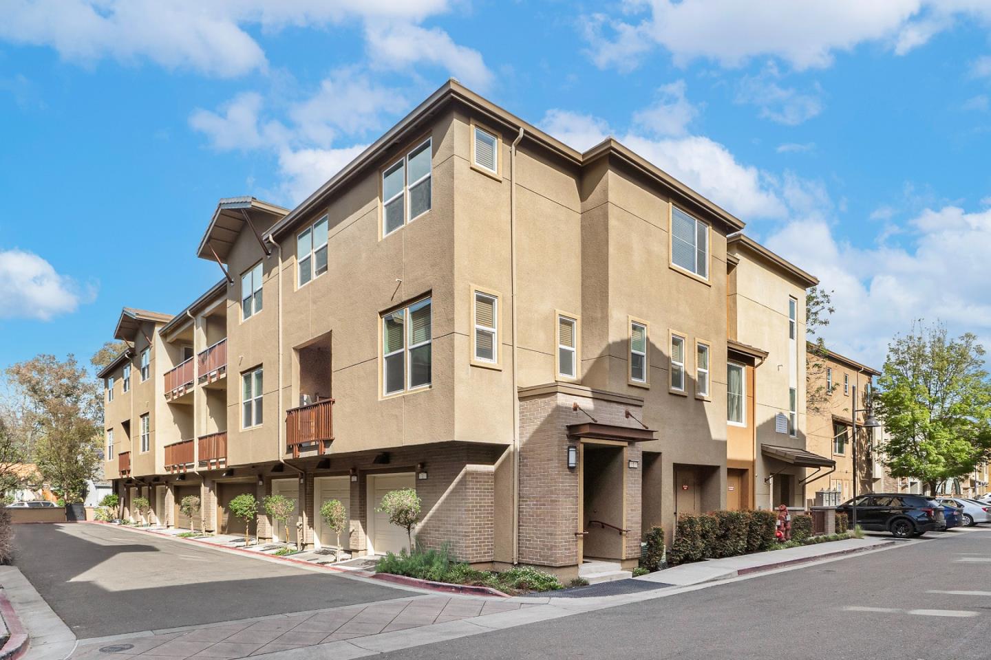 Detail Gallery Image 32 of 49 For 2412 Stearman Ct #6,  San Jose,  CA 95132 - 3 Beds | 2 Baths