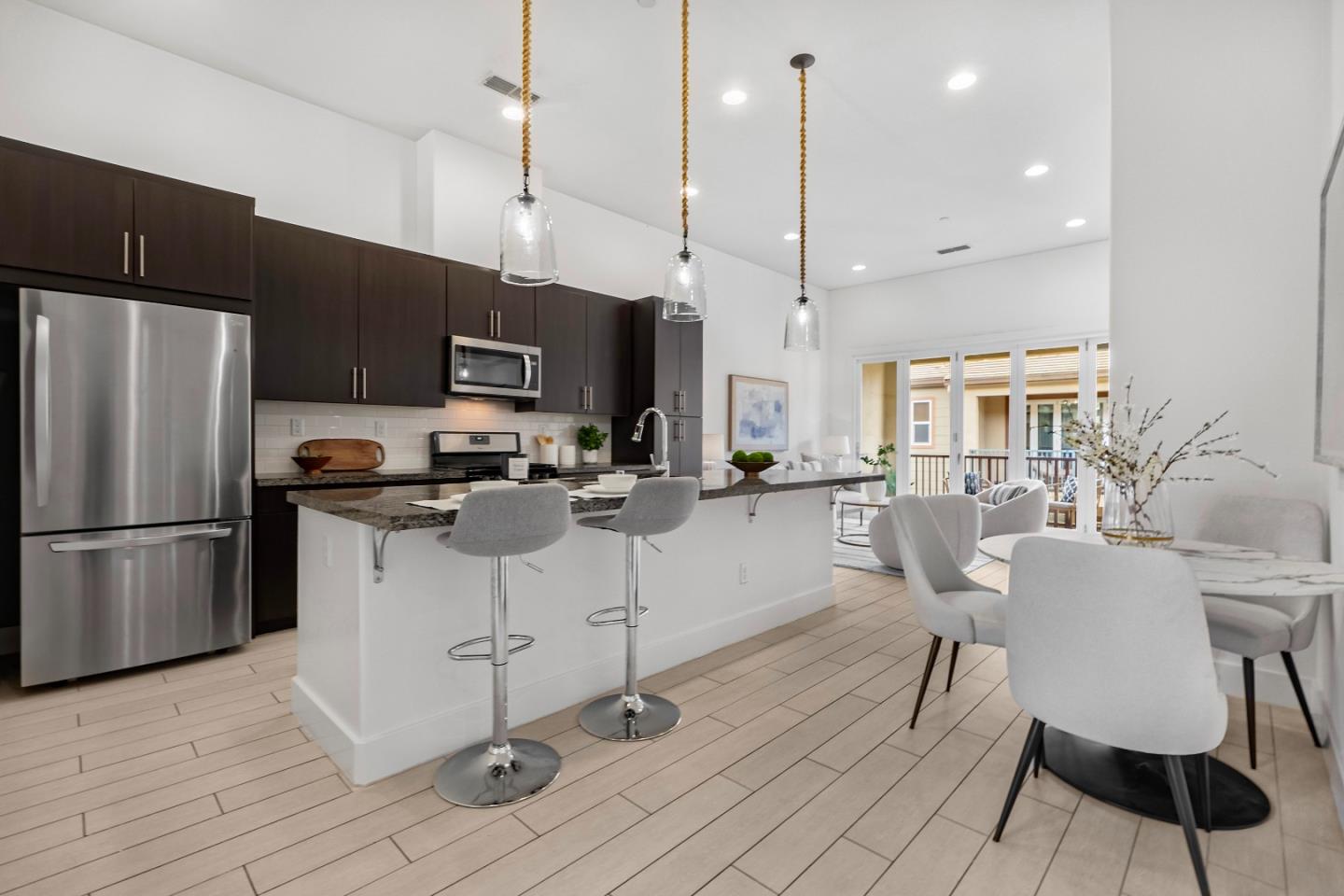 Detail Gallery Image 8 of 49 For 2412 Stearman Ct #6,  San Jose,  CA 95132 - 3 Beds | 2 Baths
