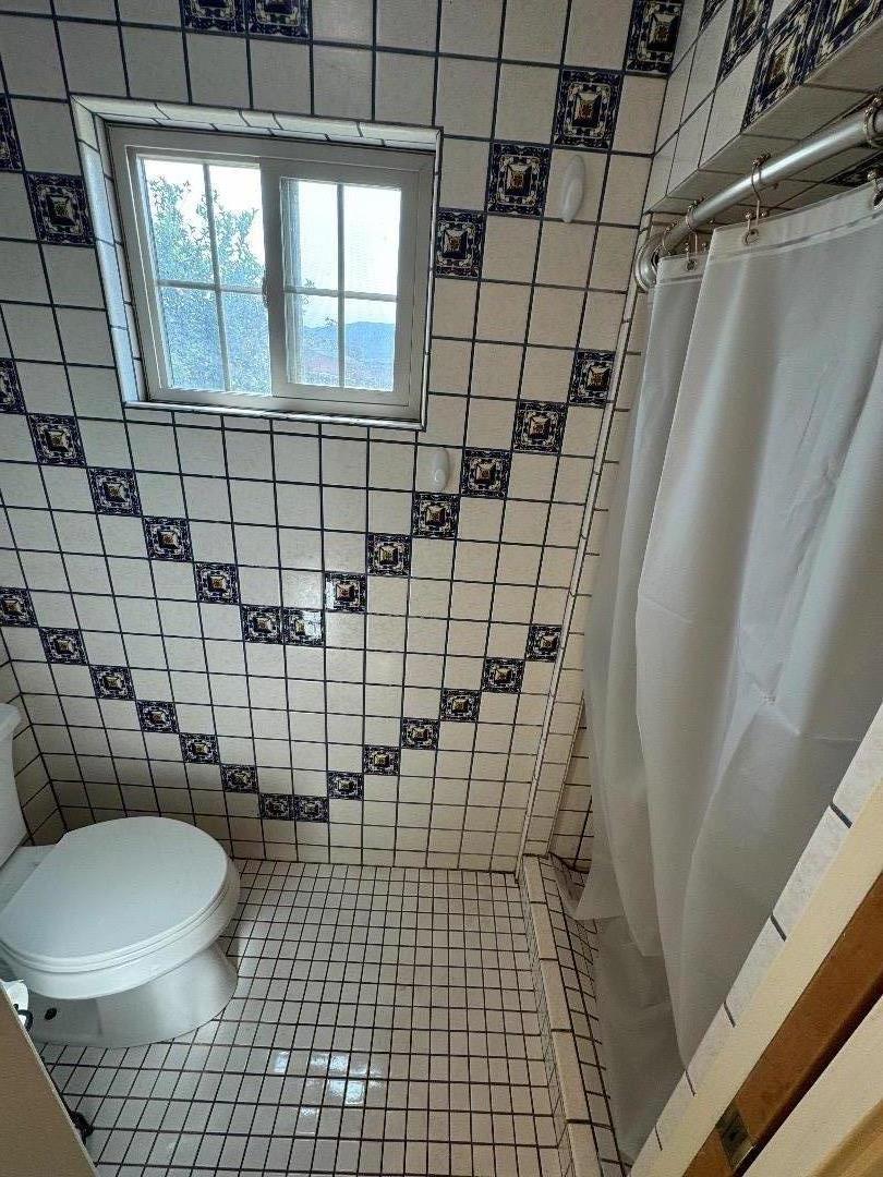Detail Gallery Image 12 of 32 For 36176 Mile End Rd, Soledad,  CA 93960 - 3 Beds | 2 Baths