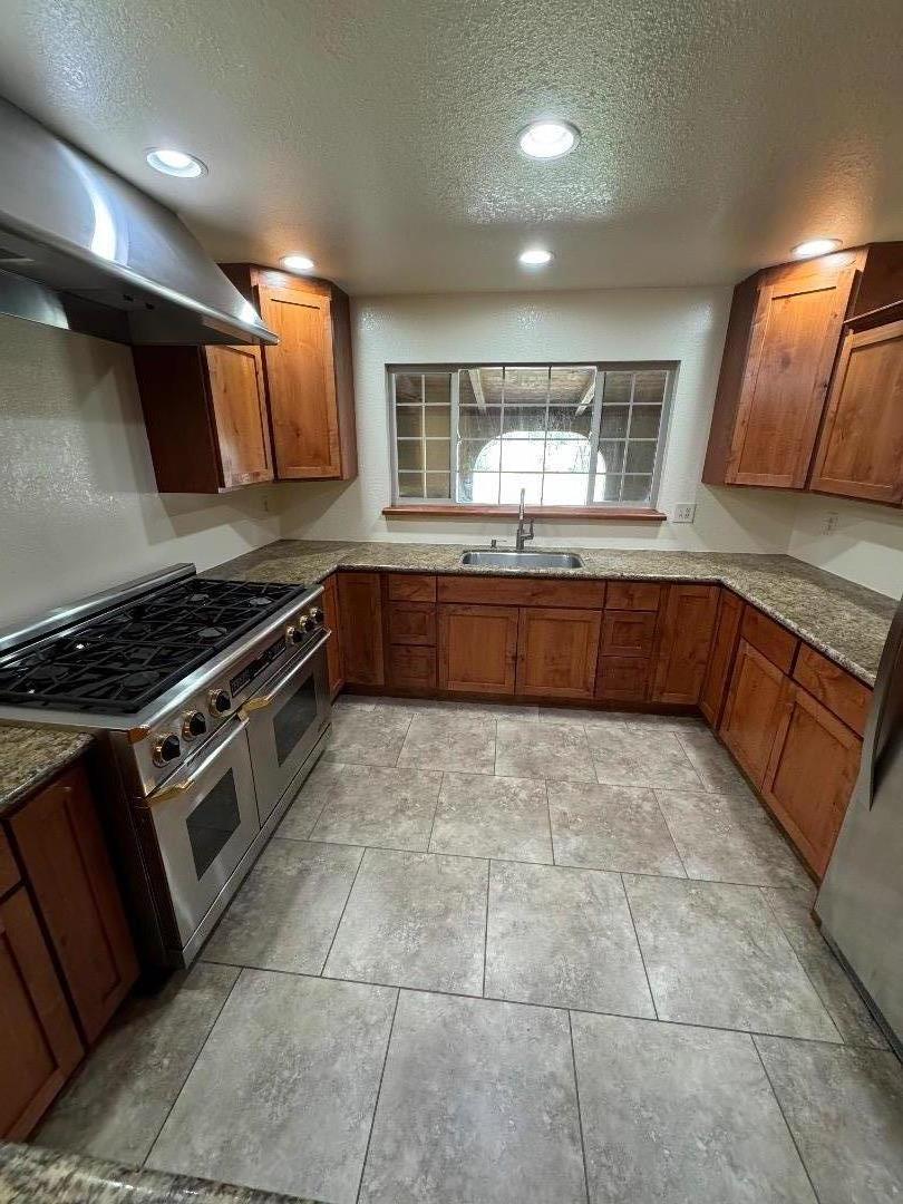 Detail Gallery Image 5 of 32 For 36176 Mile End Rd, Soledad,  CA 93960 - 3 Beds | 2 Baths