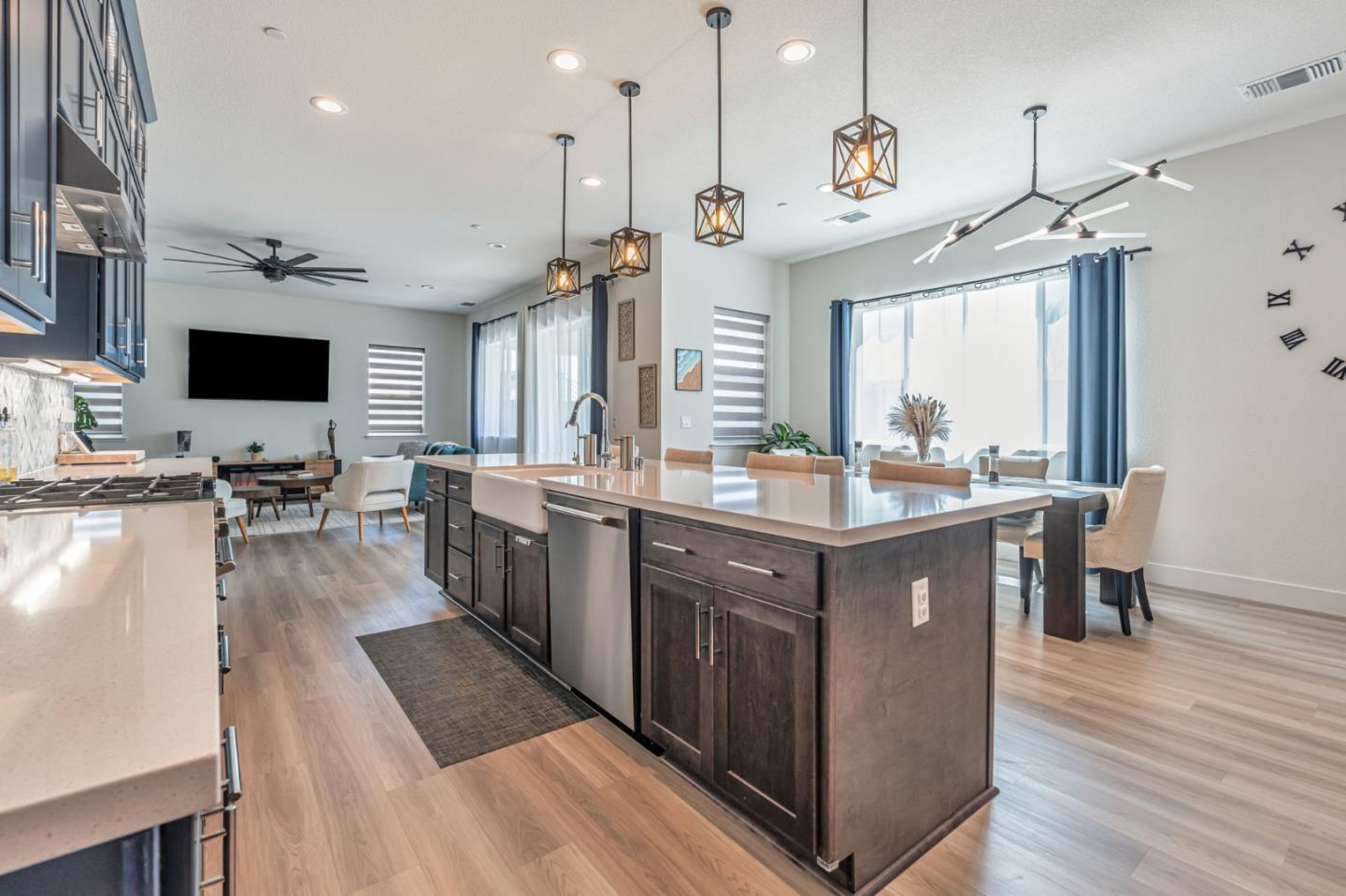 Detail Gallery Image 10 of 59 For 3188 Jake St, Tracy,  CA 95377 - 4 Beds | 3/1 Baths