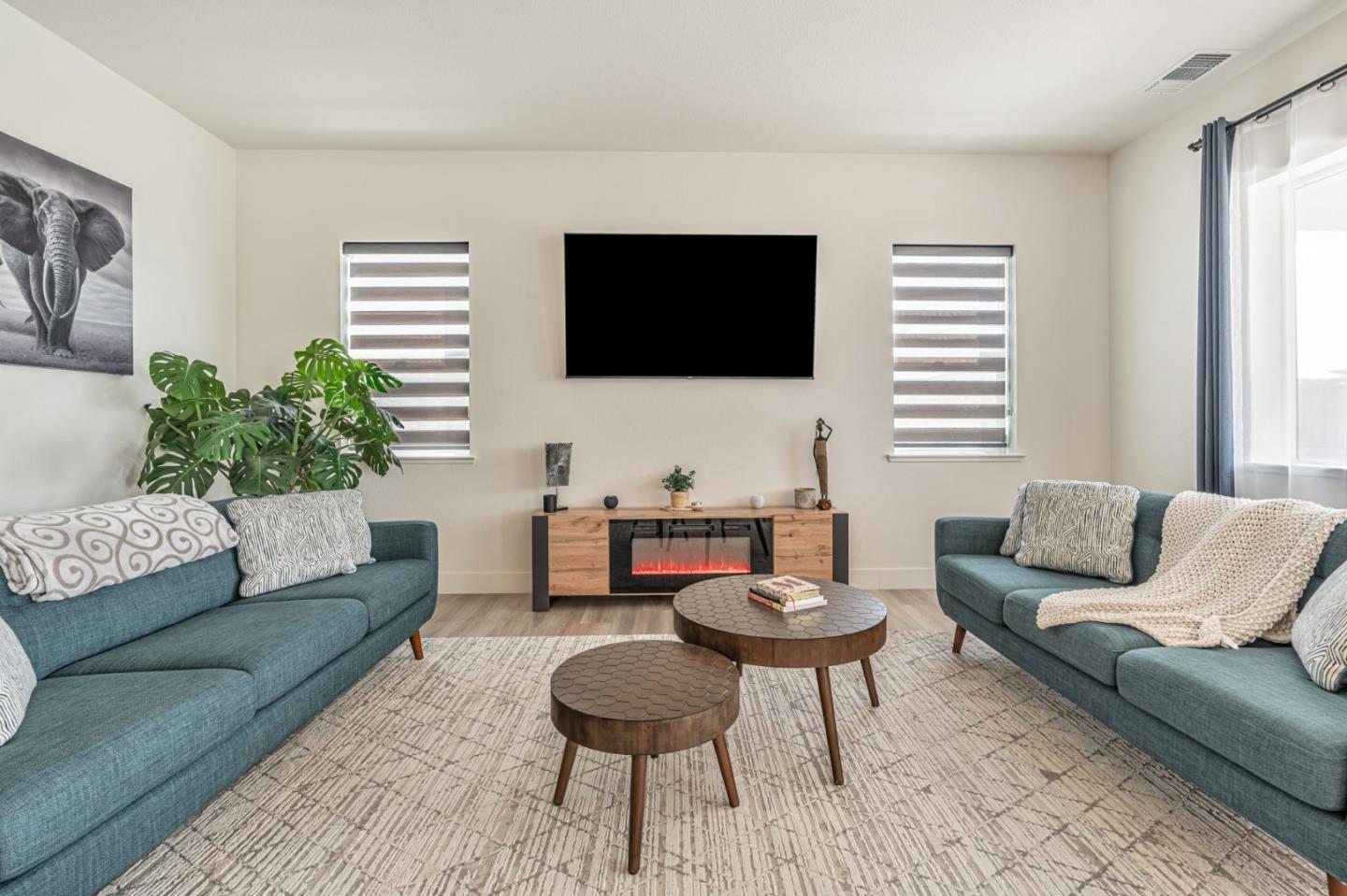 Detail Gallery Image 7 of 59 For 3188 Jake St, Tracy,  CA 95377 - 4 Beds | 3/1 Baths