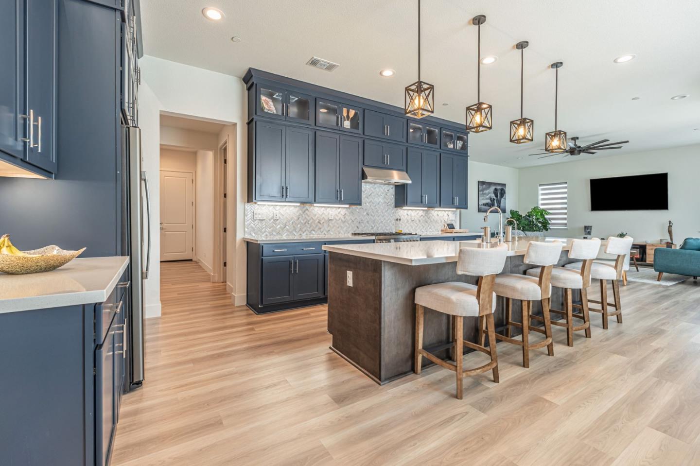 Detail Gallery Image 9 of 59 For 3188 Jake St, Tracy,  CA 95377 - 4 Beds | 3/1 Baths
