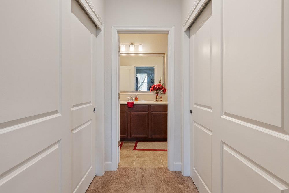 Detail Gallery Image 14 of 55 For 823 Cerrato Way, Hollister,  CA 95023 - 4 Beds | 3/1 Baths