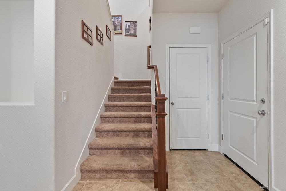 Detail Gallery Image 20 of 55 For 823 Cerrato Way, Hollister,  CA 95023 - 4 Beds | 3/1 Baths