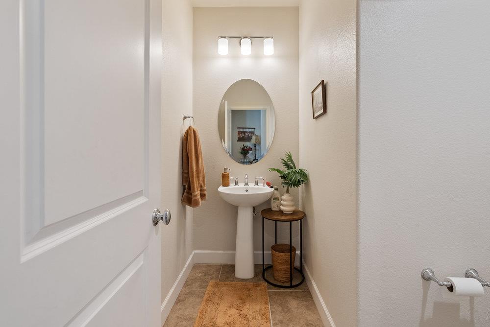 Detail Gallery Image 23 of 55 For 823 Cerrato Way, Hollister,  CA 95023 - 4 Beds | 3/1 Baths