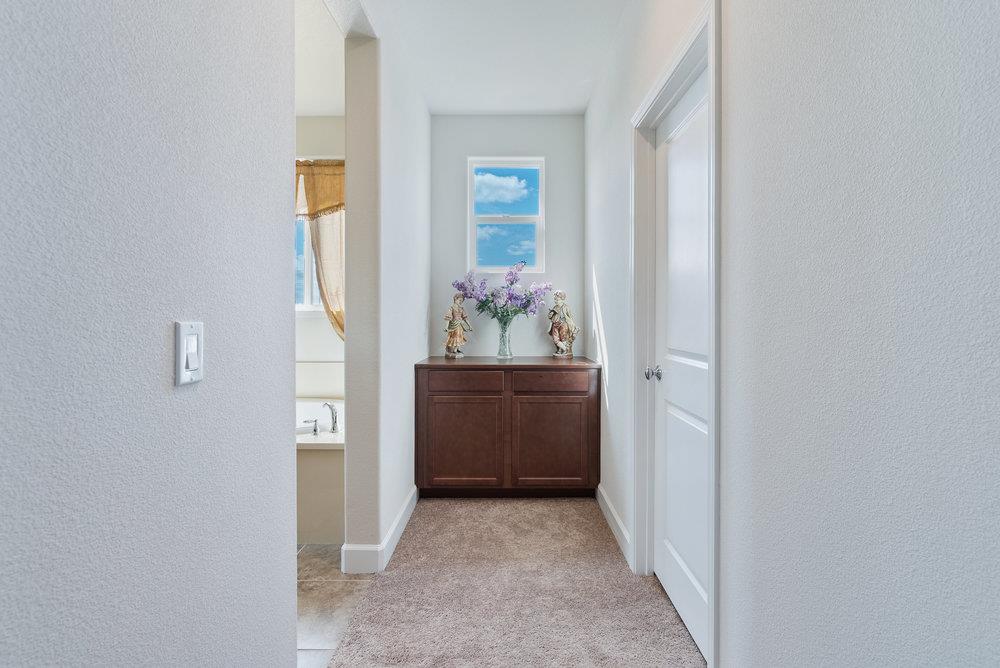 Detail Gallery Image 39 of 55 For 823 Cerrato Way, Hollister,  CA 95023 - 4 Beds | 3/1 Baths