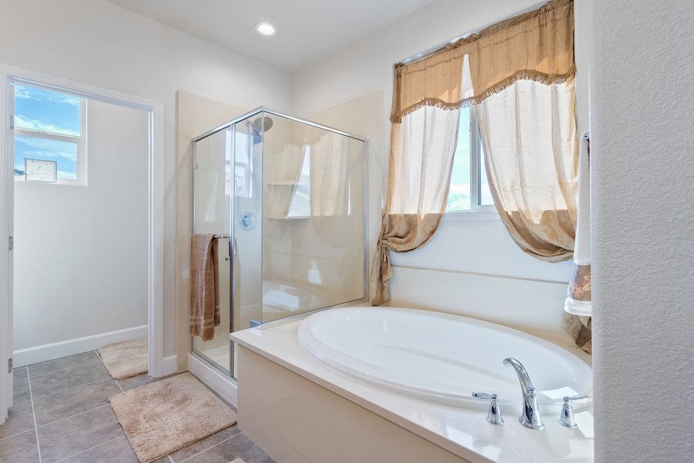 Detail Gallery Image 42 of 55 For 823 Cerrato Way, Hollister,  CA 95023 - 4 Beds | 3/1 Baths