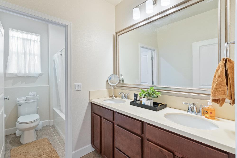 Detail Gallery Image 47 of 55 For 823 Cerrato Way, Hollister,  CA 95023 - 4 Beds | 3/1 Baths