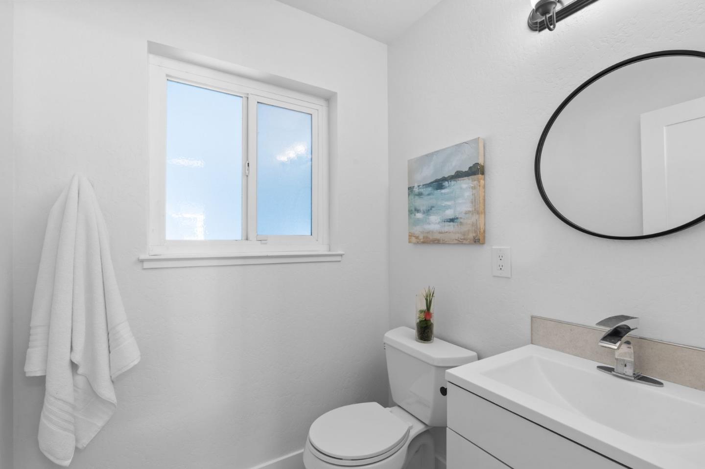 Detail Gallery Image 12 of 29 For 2357 Valencia Ct, San Jose,  CA 95125 - 4 Beds | 2/1 Baths