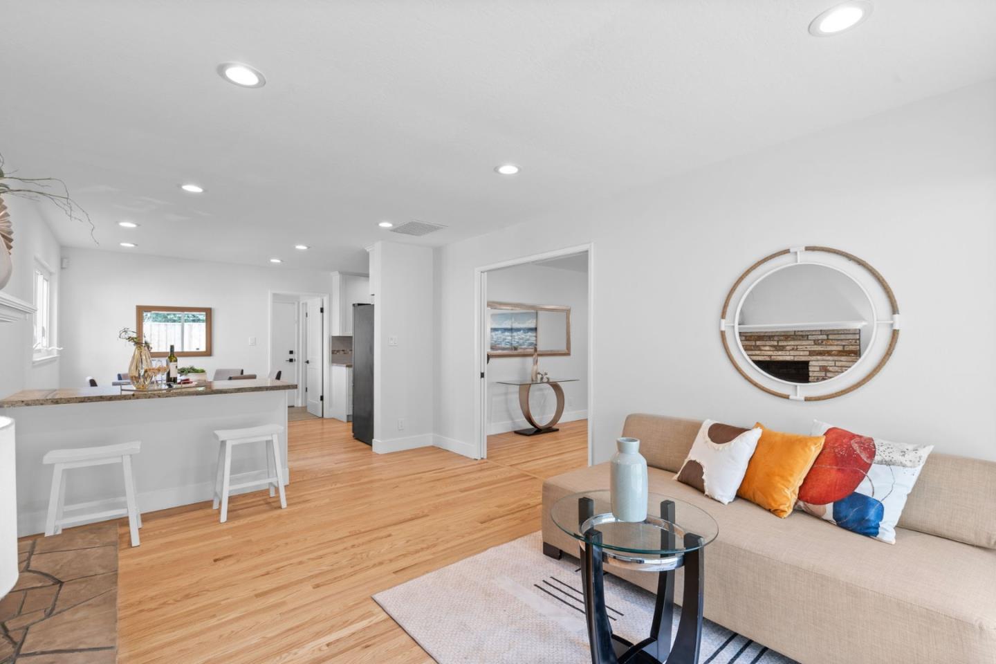 Detail Gallery Image 15 of 29 For 2357 Valencia Ct, San Jose,  CA 95125 - 4 Beds | 2/1 Baths
