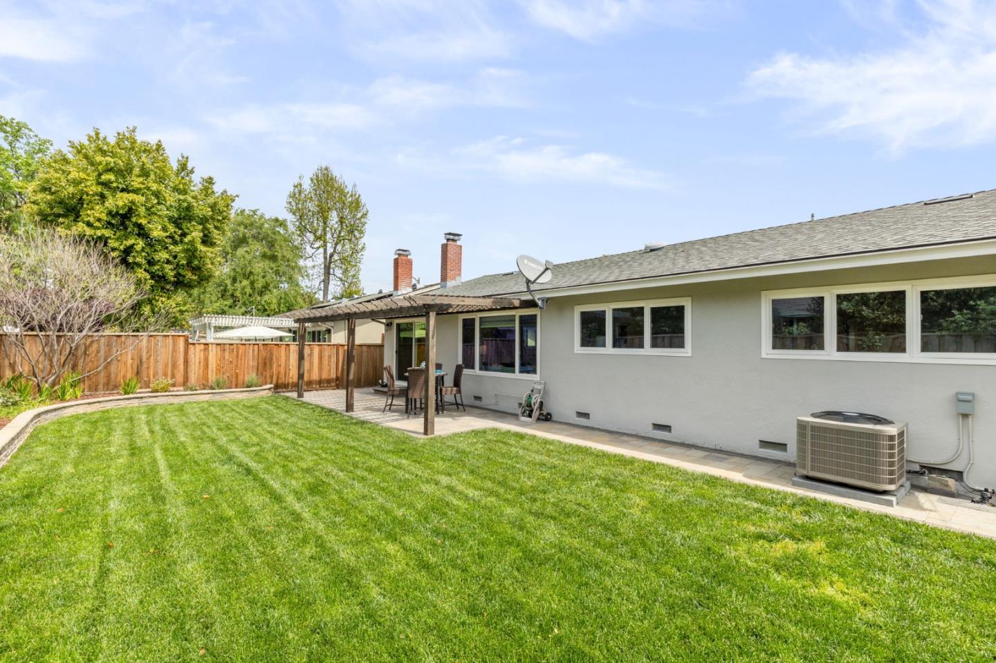 Detail Gallery Image 27 of 29 For 2357 Valencia Ct, San Jose,  CA 95125 - 4 Beds | 2/1 Baths