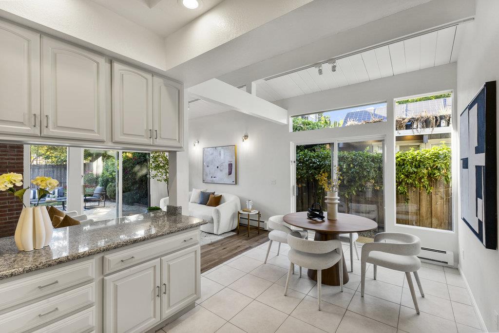 Detail Gallery Image 12 of 49 For 1186 Lyons St, Redwood City,  CA 94061 - 4 Beds | 2/1 Baths