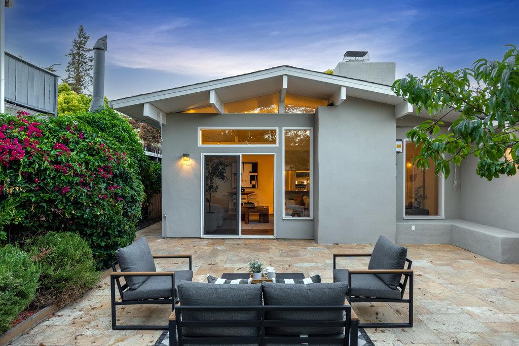 Detail Gallery Image 35 of 49 For 1186 Lyons St, Redwood City,  CA 94061 - 4 Beds | 2/1 Baths