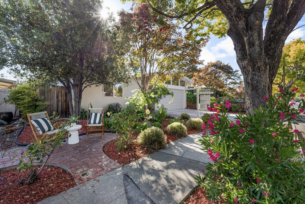 Detail Gallery Image 44 of 49 For 1186 Lyons St, Redwood City,  CA 94061 - 4 Beds | 2/1 Baths