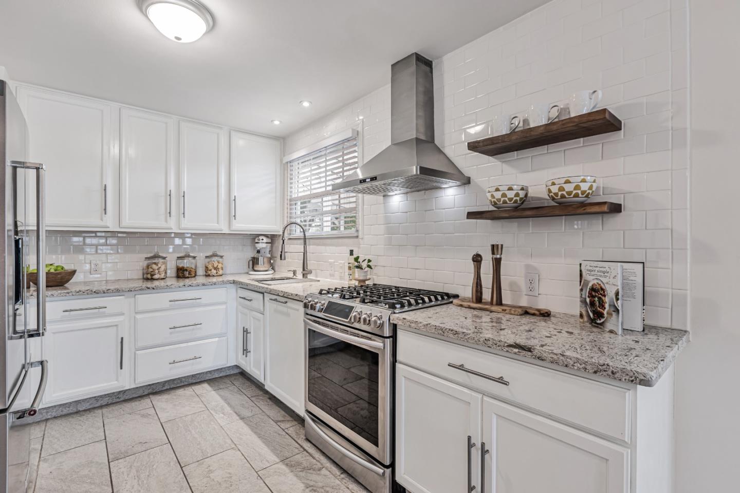 Detail Gallery Image 15 of 65 For 1450 Darlene Ave, San Jose,  CA 95125 - 3 Beds | 2 Baths