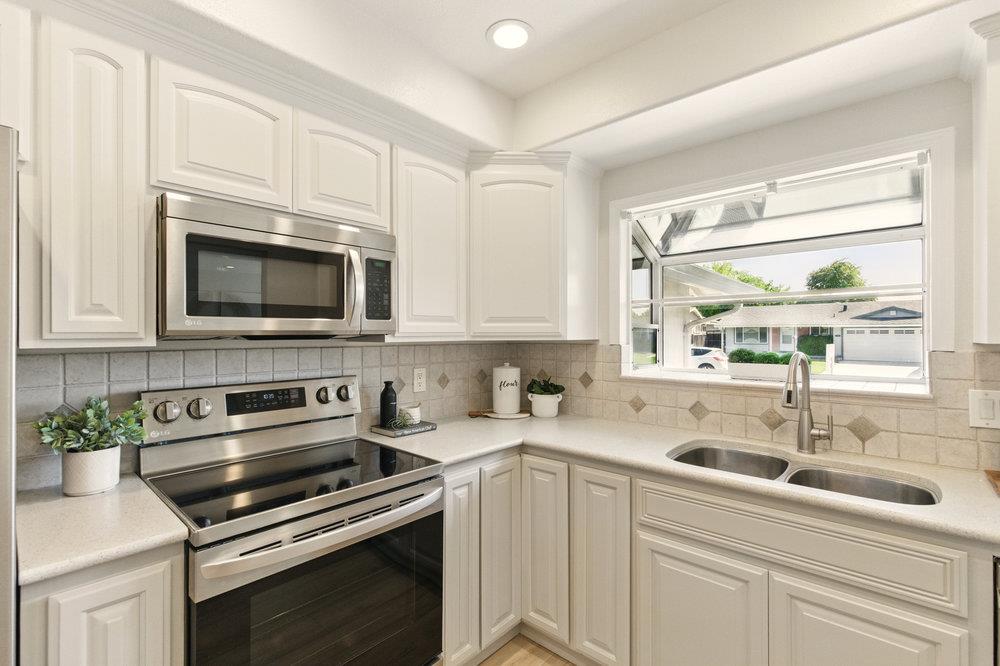 Detail Gallery Image 10 of 43 For 467 Safari Dr, San Jose,  CA 95123 - 4 Beds | 2 Baths