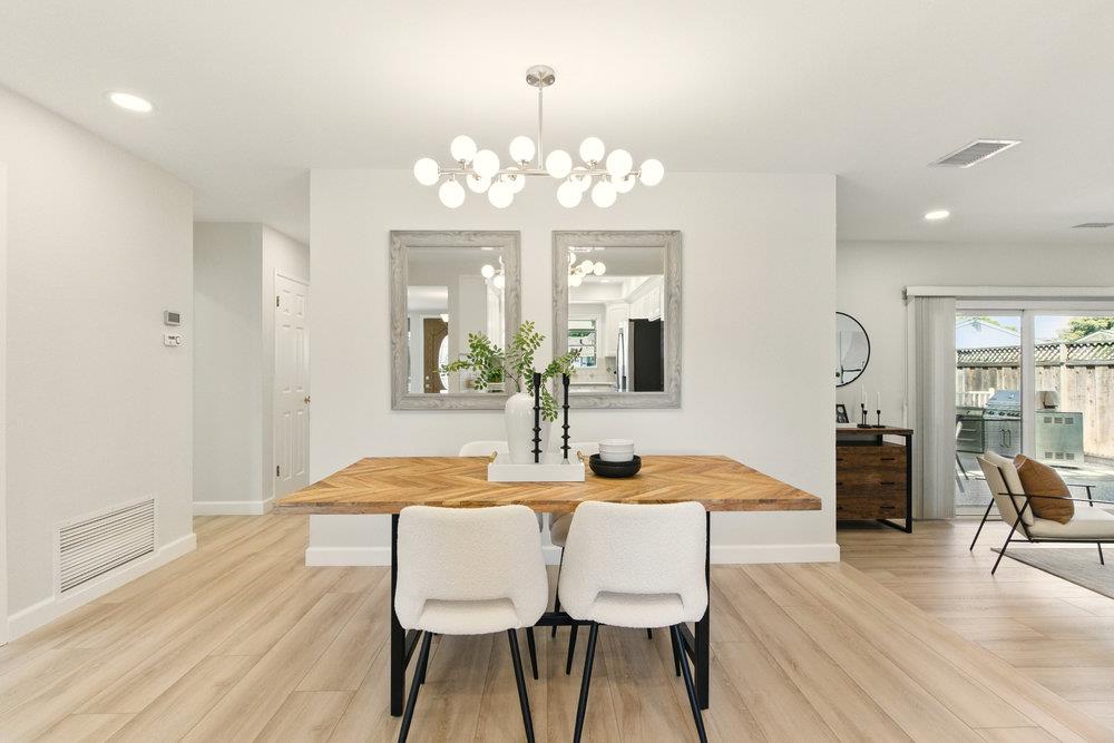 Detail Gallery Image 12 of 43 For 467 Safari Dr, San Jose,  CA 95123 - 4 Beds | 2 Baths
