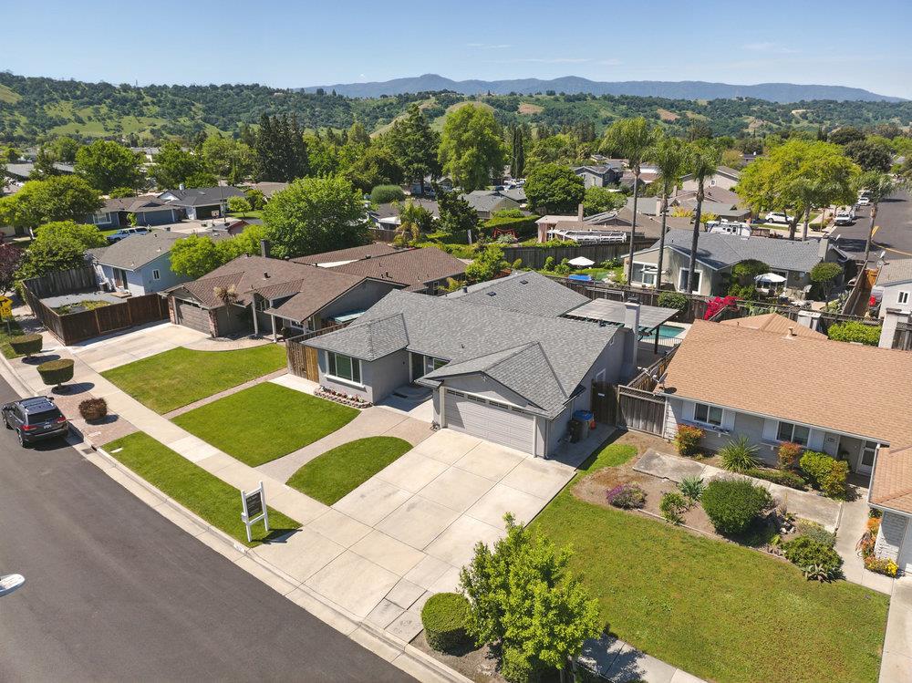 Detail Gallery Image 38 of 43 For 467 Safari Dr, San Jose,  CA 95123 - 4 Beds | 2 Baths