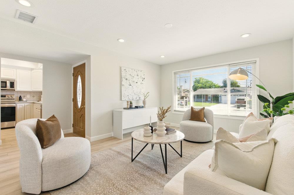 Detail Gallery Image 8 of 43 For 467 Safari Dr, San Jose,  CA 95123 - 4 Beds | 2 Baths