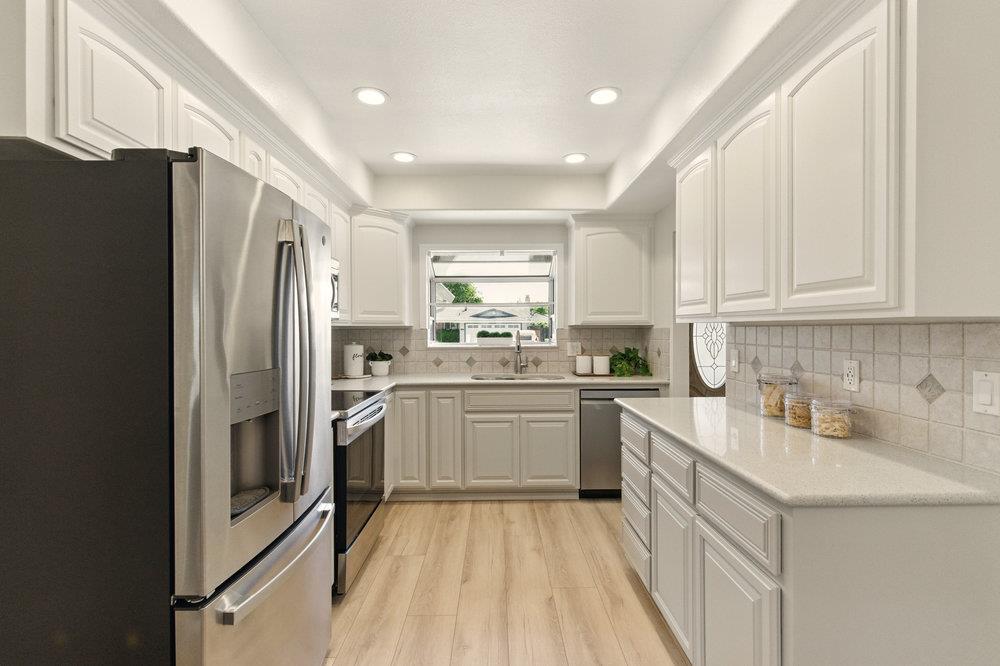 Detail Gallery Image 9 of 43 For 467 Safari Dr, San Jose,  CA 95123 - 4 Beds | 2 Baths