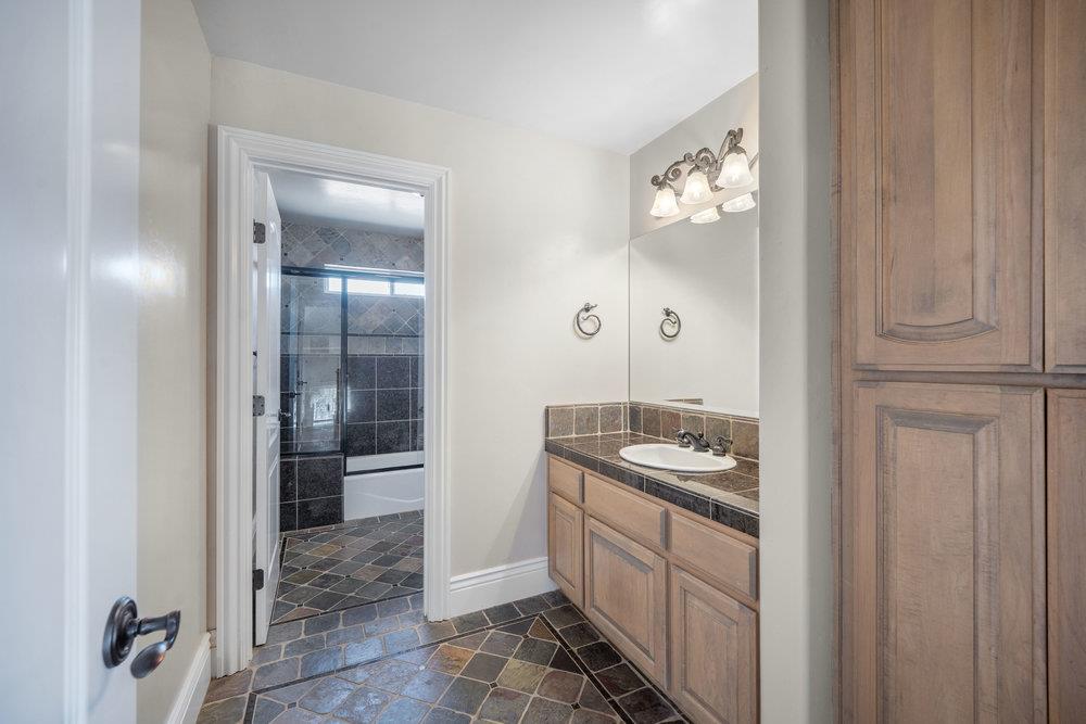 Detail Gallery Image 36 of 41 For 11775 Turlock Ave, San Martin,  CA 95046 - 5 Beds | 4/1 Baths