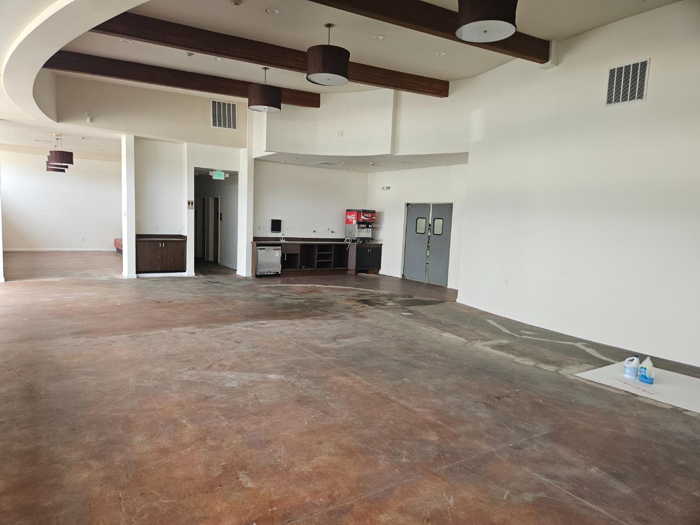 Detail Gallery Image 3 of 12 For 6403 Foothill Blvd, Oakland,  CA 94605 - – Beds | – Baths