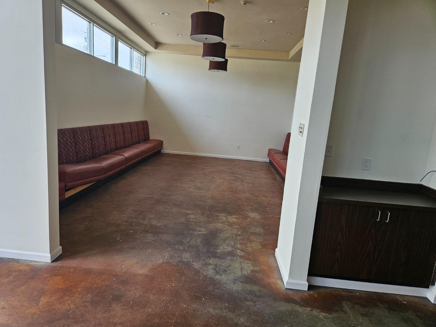 Detail Gallery Image 4 of 12 For 6403 Foothill Blvd, Oakland,  CA 94605 - – Beds | – Baths