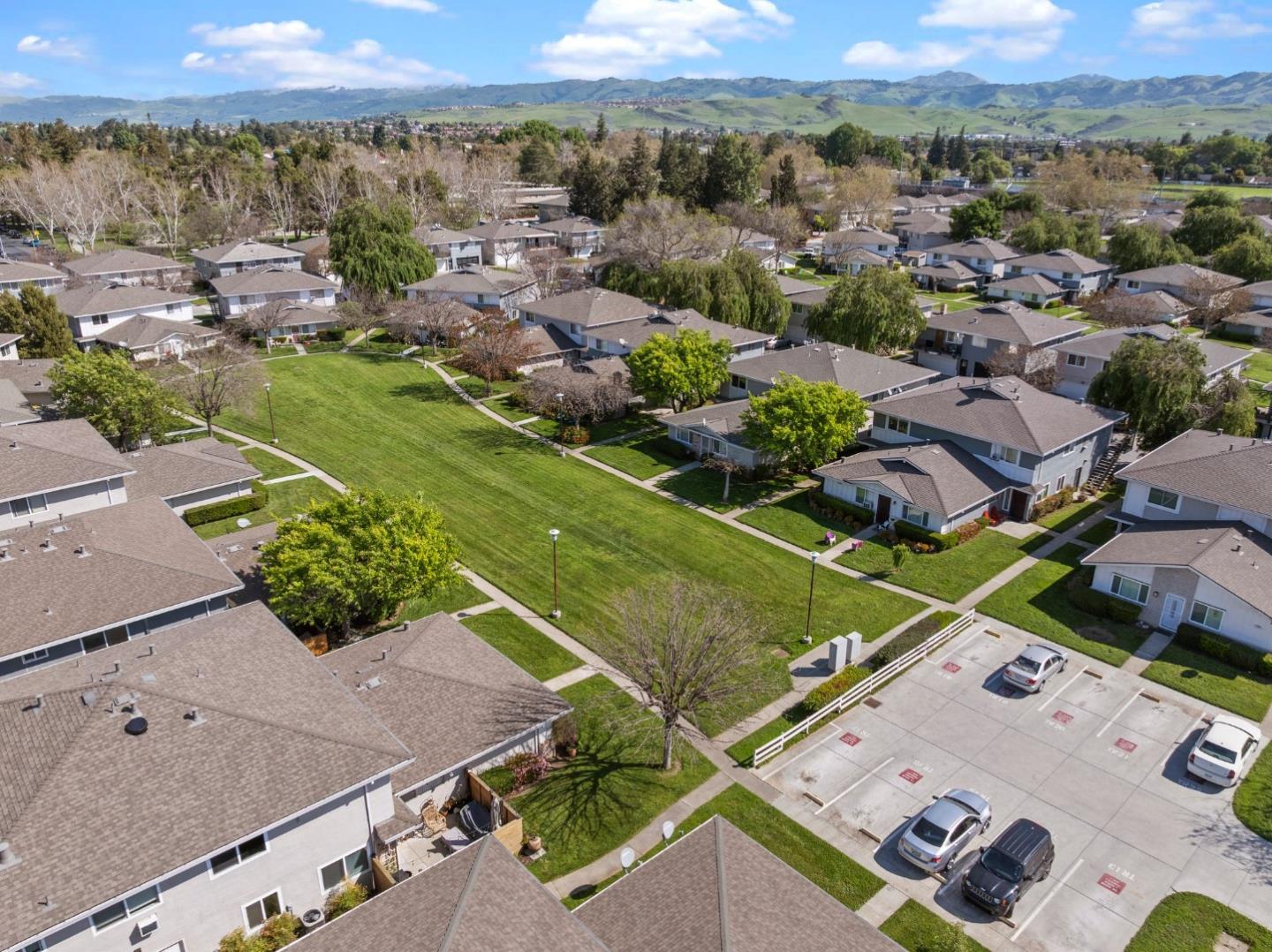 Detail Gallery Image 2 of 48 For 5492 Tradewinds Walkway #3,  San Jose,  CA 95123 - 2 Beds | 1 Baths